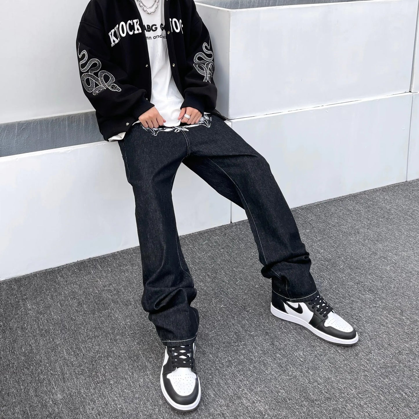 VibeFlex Jeans: Y2K Retro Meets Modern Swagger